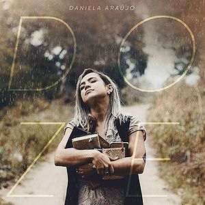 Portada del álbum Doze de Daniela Araújo