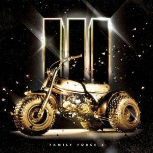 Portada de III de Family Force 5