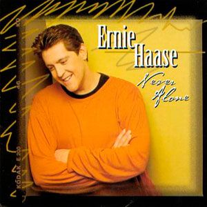 Portada de Never Alone de Ernie Haase
